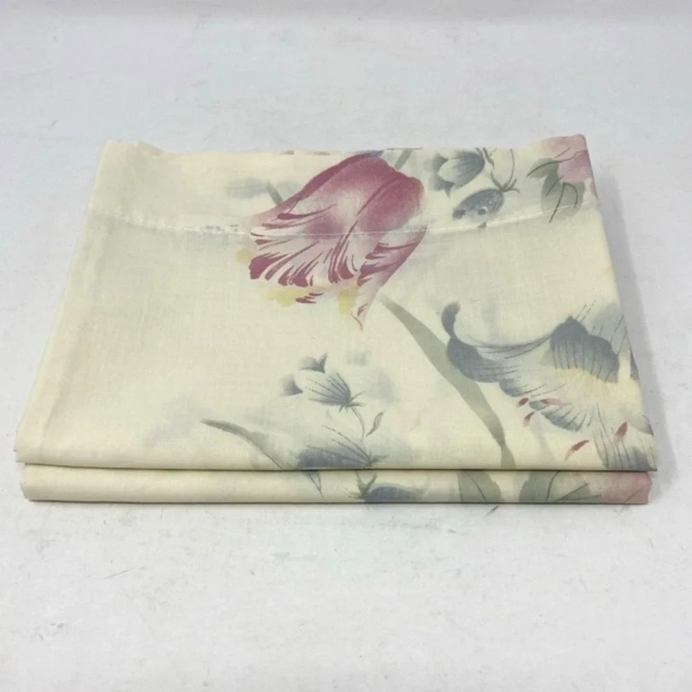 Vtg SET of 2 Pillowcases Pastel Floral Percale Made‎ In USA 19 x 29